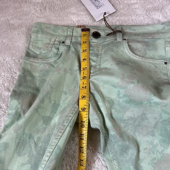 Yerse Junky mint green floral print low rise skinny jeans, NWT small or T1 - Picture 8 of 9
